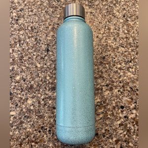 Sparkly water tumbler